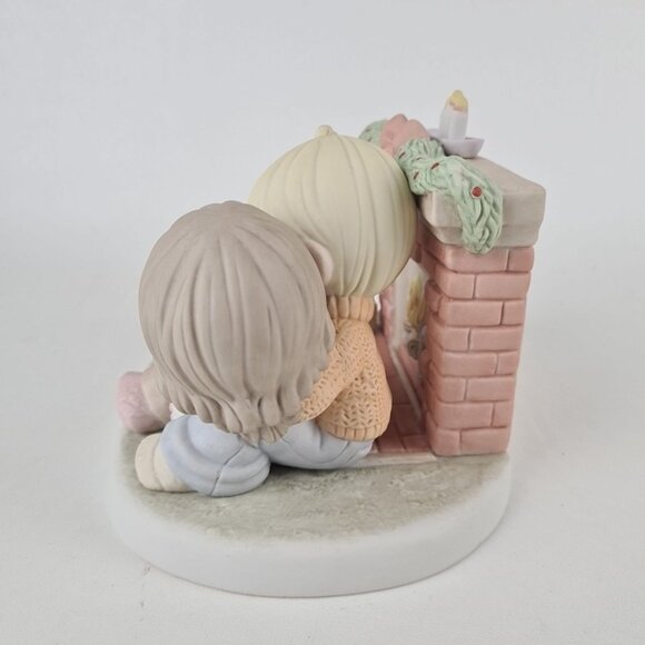 Precious Moments 810008 Your Love Warms My Heart Limited Edition Figurine - Picture 3 of 10